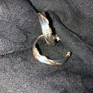 Hoop earrings gold & silver toned!